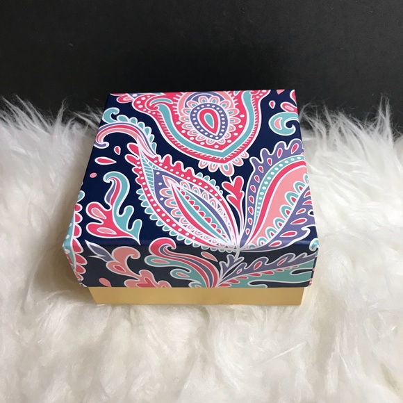 NWT Necklace and earrings. - Picture 6 of 6